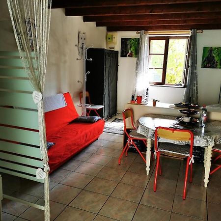 Studio Tres Agreable Totalement Independant Dans Maison Avec Cour Sans Vis A Vis Villa Vittel Bagian luar foto