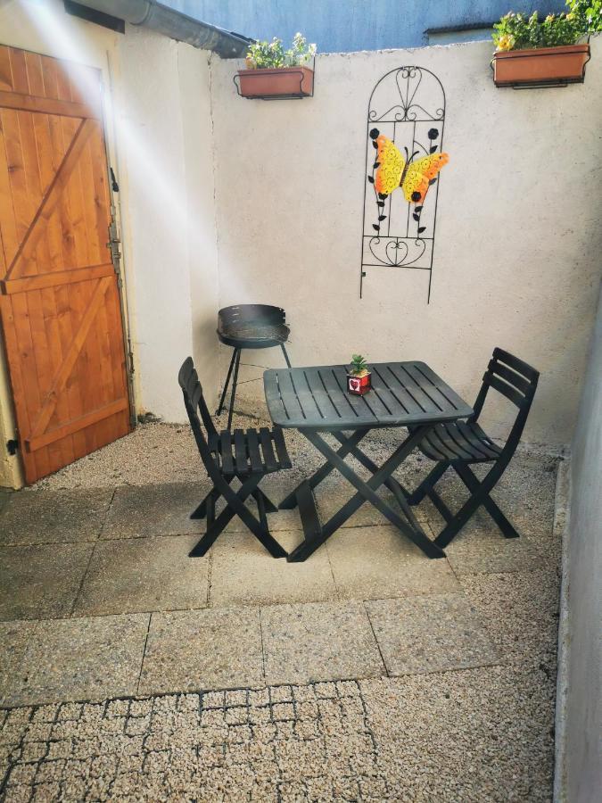 Studio Tres Agreable Totalement Independant Dans Maison Avec Cour Sans Vis A Vis Villa Vittel Bagian luar foto