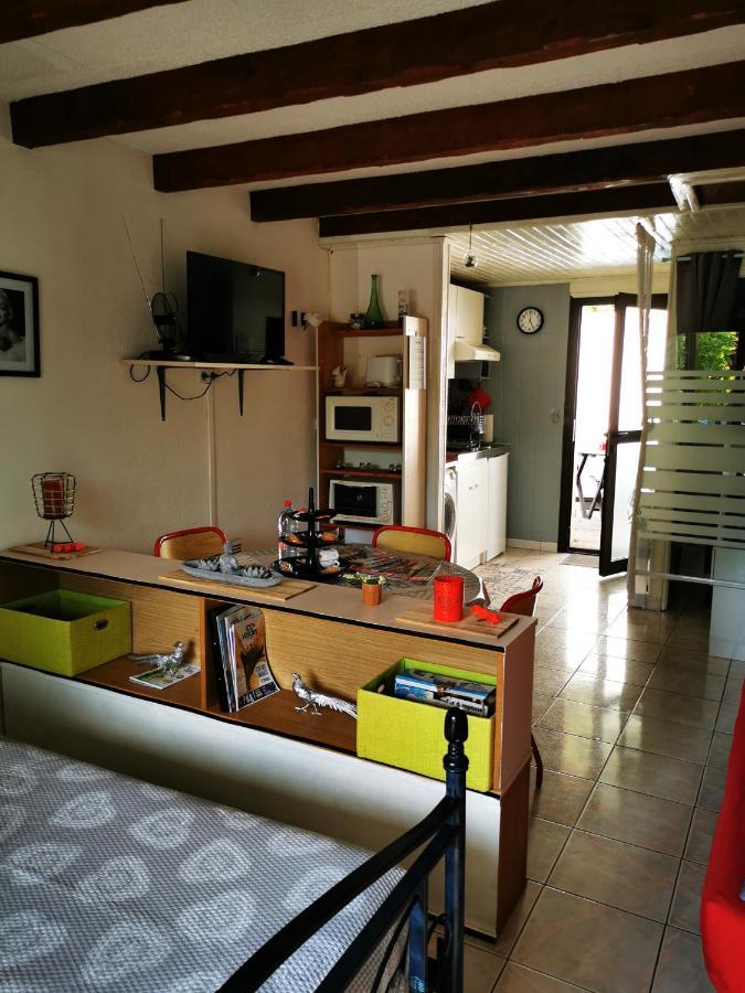 Studio Tres Agreable Totalement Independant Dans Maison Avec Cour Sans Vis A Vis Villa Vittel Bagian luar foto